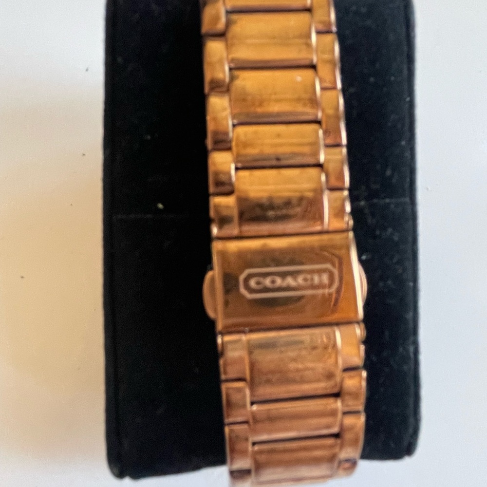 Watch - Picture 2 of 3